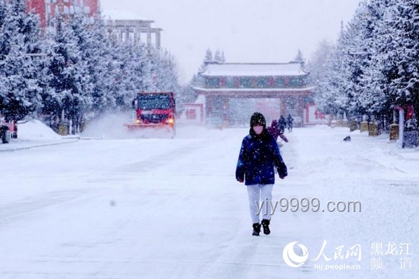 冬季日第一集大雪应对案例研究：城市交通管理优化